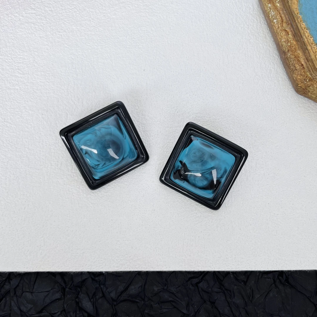 合金树脂耳饰 VTG蓝黑色耳钉