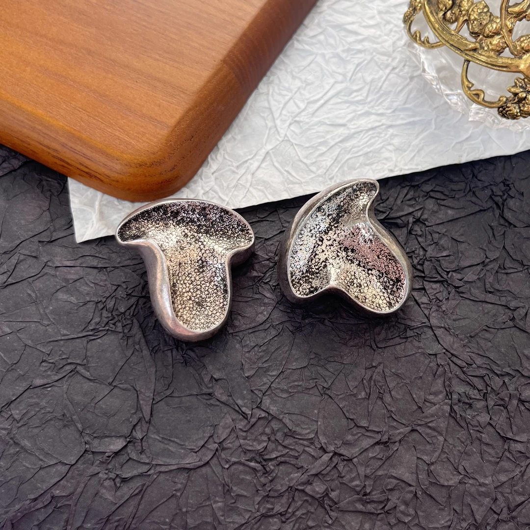 合金耳饰 法产银色爱心耳夹