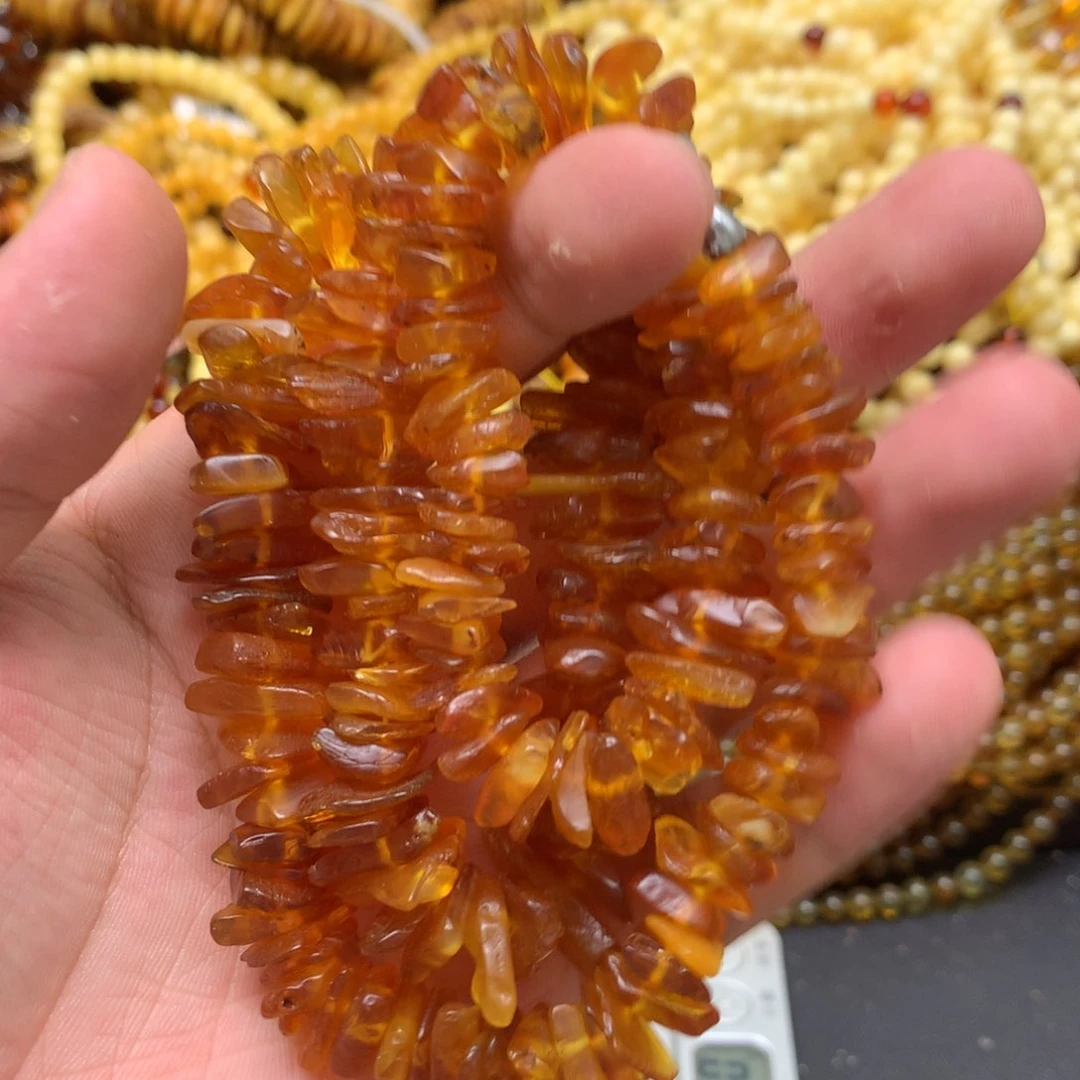 琥珀珠宝奇石未镶嵌