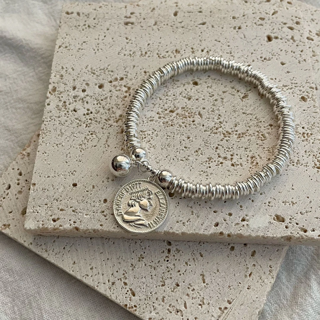 925银手链 手链女圆牌人像银圈圈手环气质重工轻奢亮银