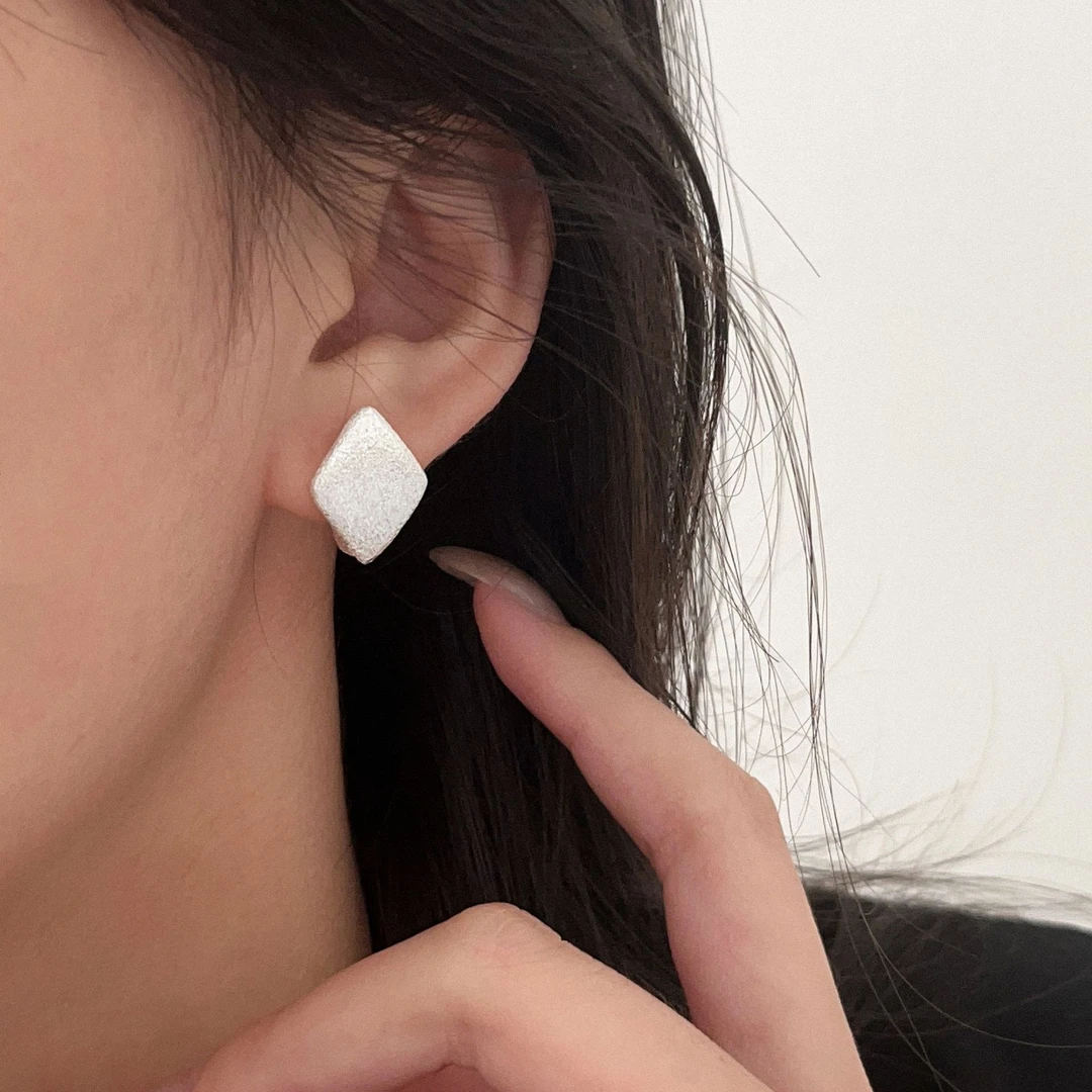 925银耳饰 复古拉丝棱形耳环女设计气质法式ins轻奢莫奈花园风