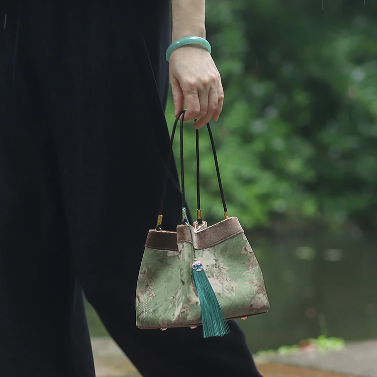 钱袋子手拎包手工diy材料包磁扣手提包新中国风流苏【半成品】596