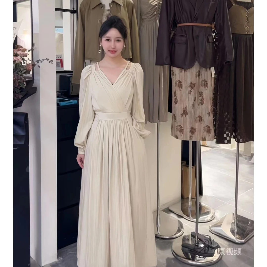 法式挂脖式A字裙V领法兰西连衣裙显瘦蕾丝连衣裙温柔收腰长袖