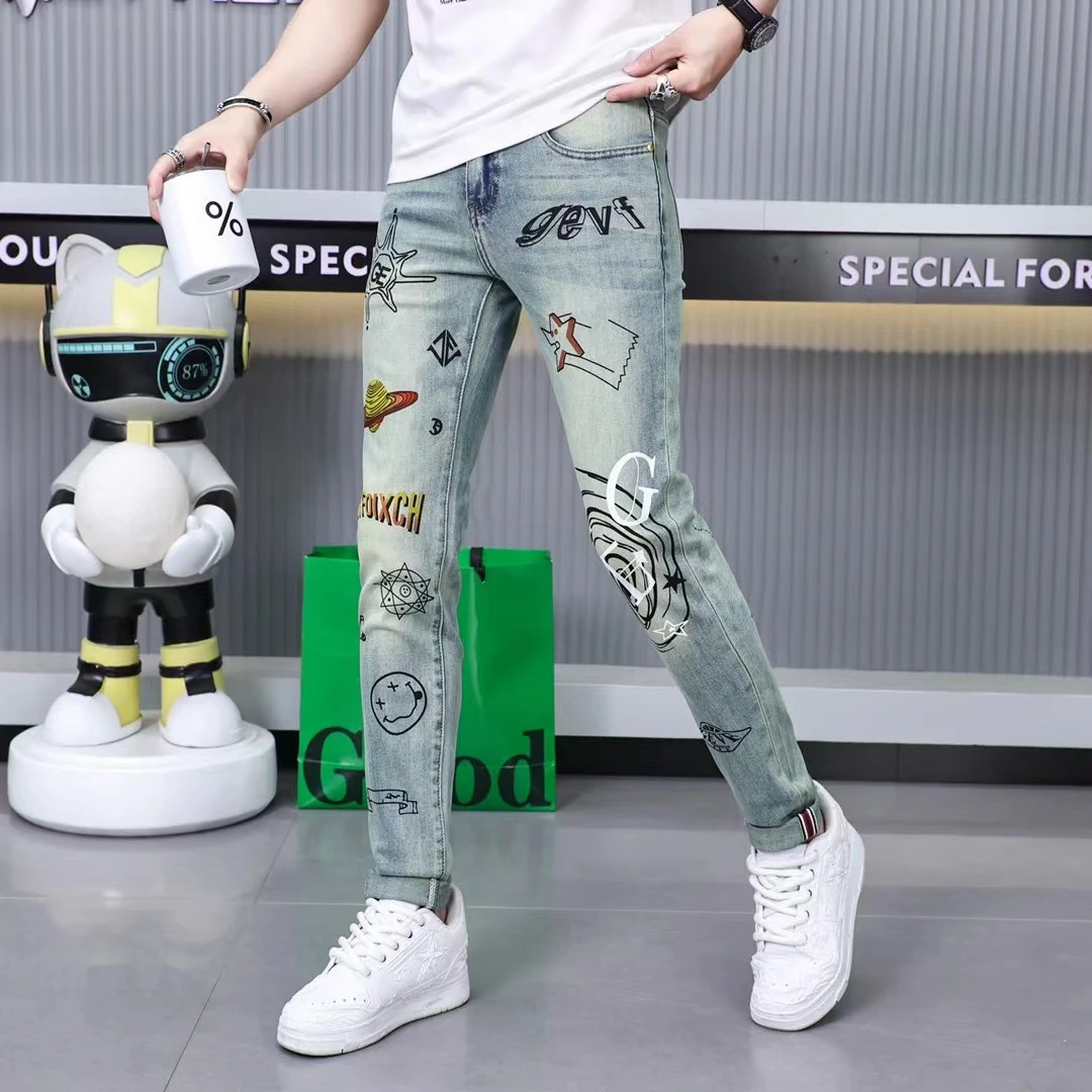 《2024夏季新品8918 》时尚个性男士潮流牛仔裤设计师水洗百搭轻奢