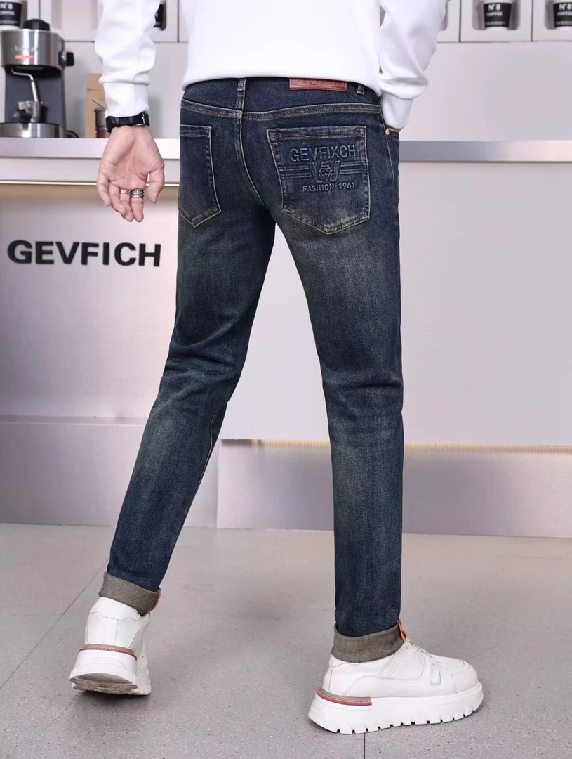 5862秋冬男士牛仔裤修身弹力小直筒时尚休闲长裤百搭
