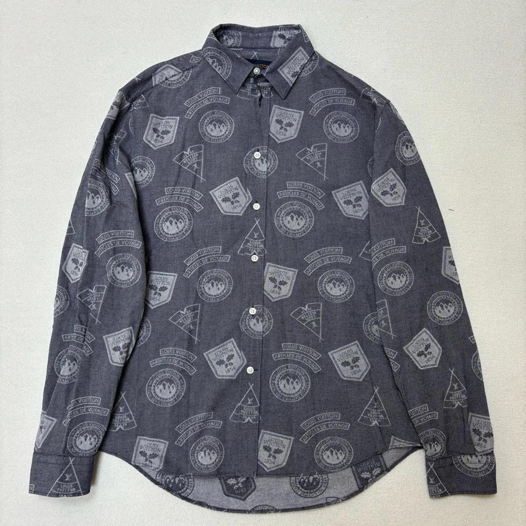 Louis Vuitton 路易威登/灰色徽章满印衬衫/尺码XL/99新/编号5823