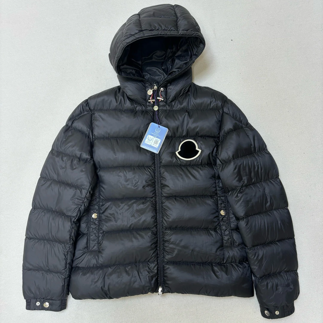 Moncler盟可睐/轻质尼龙logo徽标合身羽绒服/尺码3/99新/编号5811