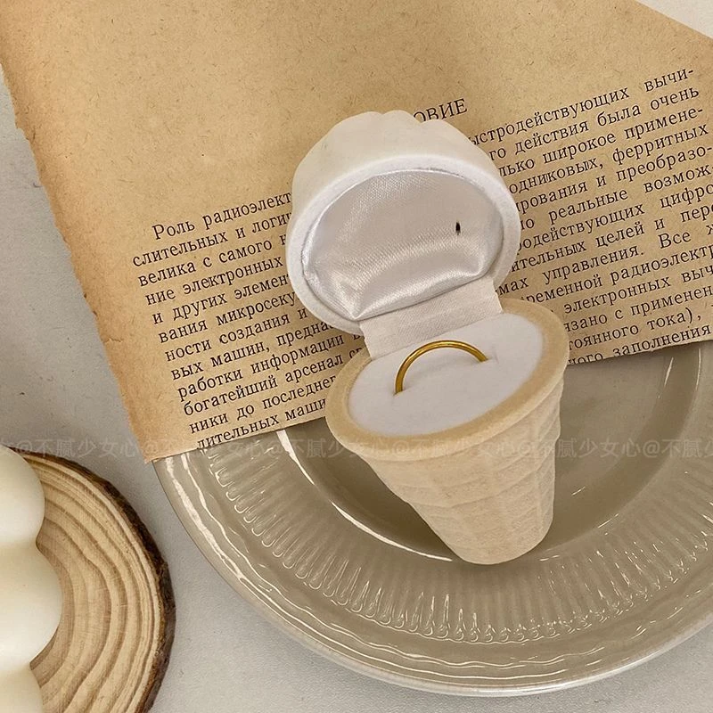 可爱夏日爽甜奶油冰淇淋甜筒冰激凌植绒戒指盒耳钉盒