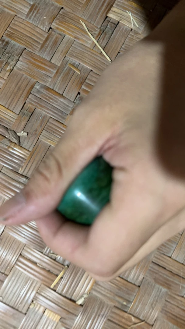 【闪购商品】022绿扳指主播推荐一个摆件