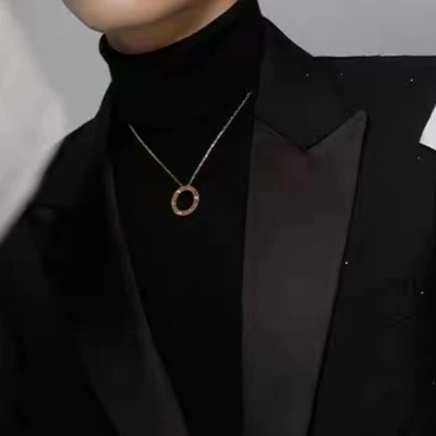 钛钢项链 【洗澡不用摘】小众轻奢情侣镀层时尚镶嵌锆石大圆饼项链
