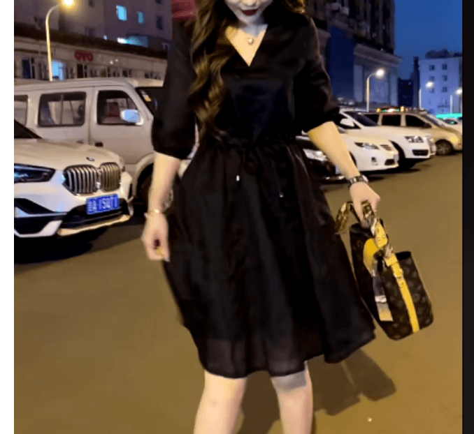 2024夏季新款时尚女装休闲韩版气质女神连衣裙洋气黑色减龄雷