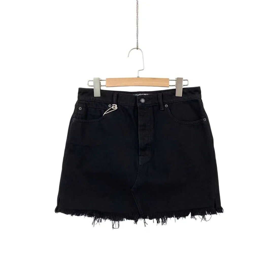 ALEXANDER WANG wz0131  黑色毛边牛仔短裤 29码