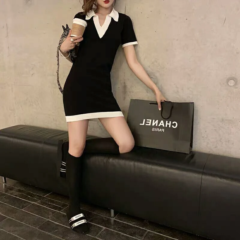 9248冷淡风设计感气质女神范气质v领连衣裙赫本风小黑裙2024夏装