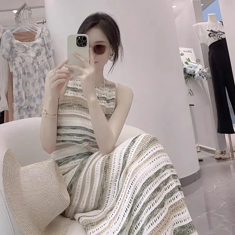 1479茶歇法式度假风长裙高级感气质御姐风高端精致条纹无袖连衣裙