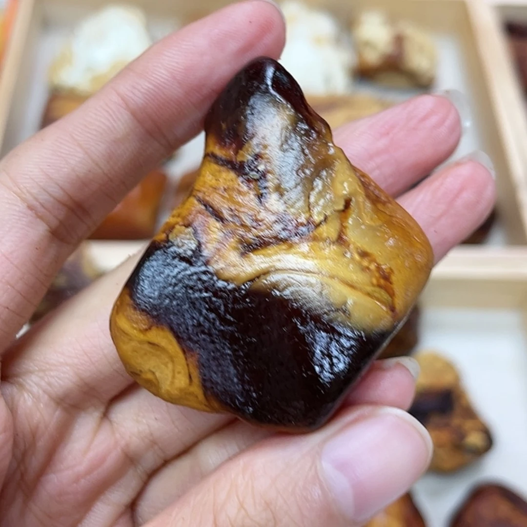 【闪购商品】琥珀珠宝奇石未镶嵌喆*