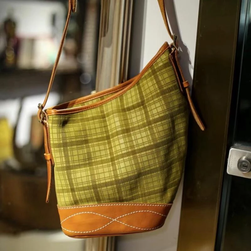 传牛皮水桶包复古个性大容量通勤高级感斜挎包手感柔软细腻