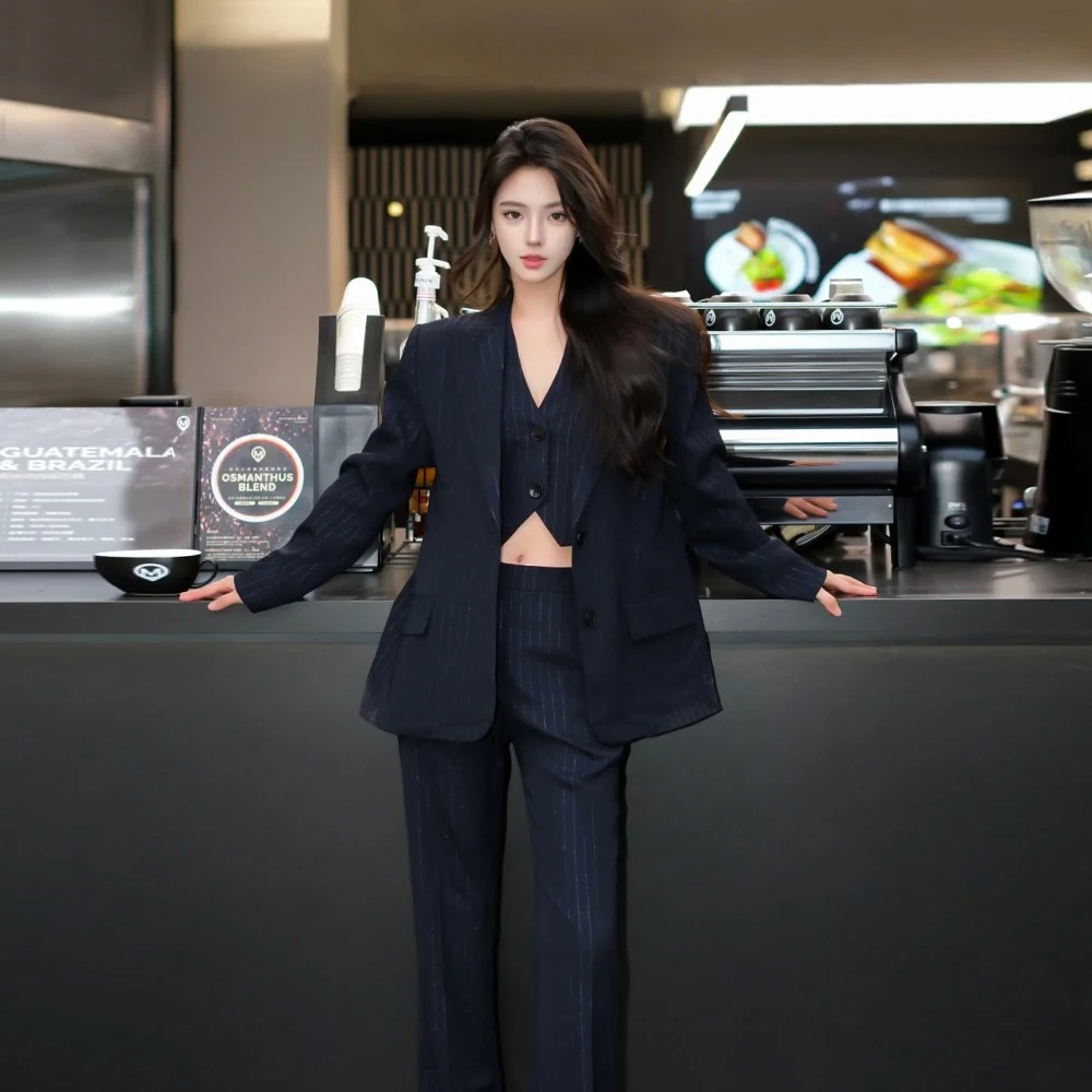 索雪儿挂脖马甲西装套装女春秋新款高级感银条纹阔腿裤西服三件套