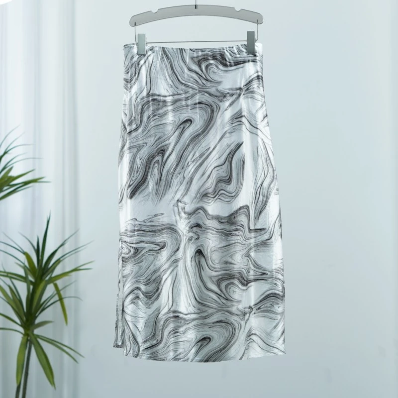 设计师系列  Y684   女装时尚撤柜休闲半身长裙丙烯黑白BQ0551