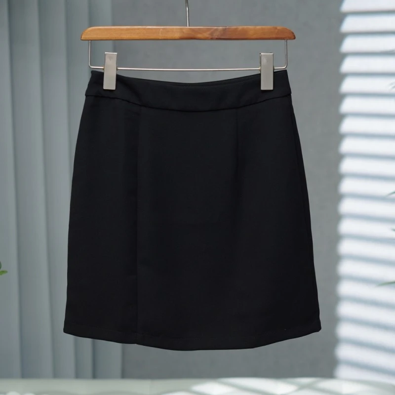 咏系列  Y371   女装时尚撤柜休闲半身短裙黑色Y5105025