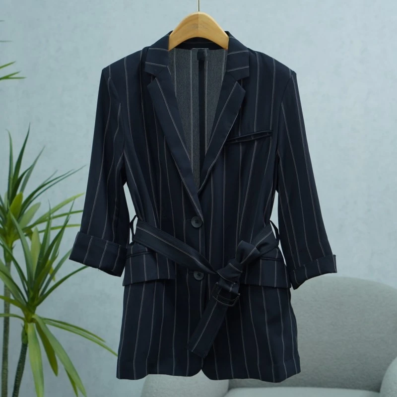 LI系列  Z1043   女装时尚撤柜西装衬衫藏青C21524111