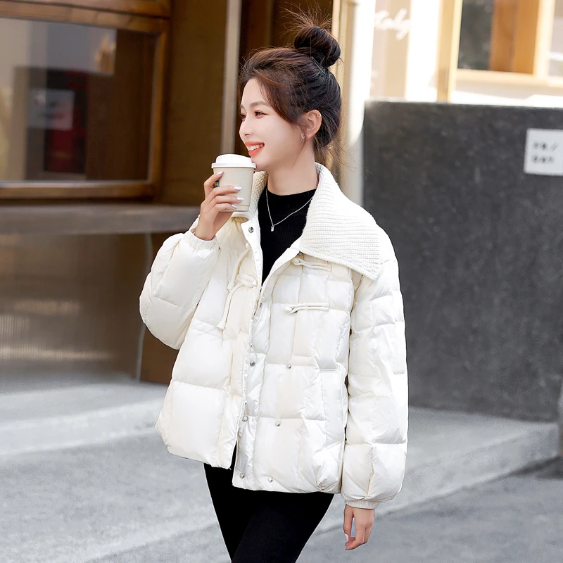 针织大翻领盘扣轻薄羽绒服女短款欧货2023年冬新款时尚白鸭绒外套