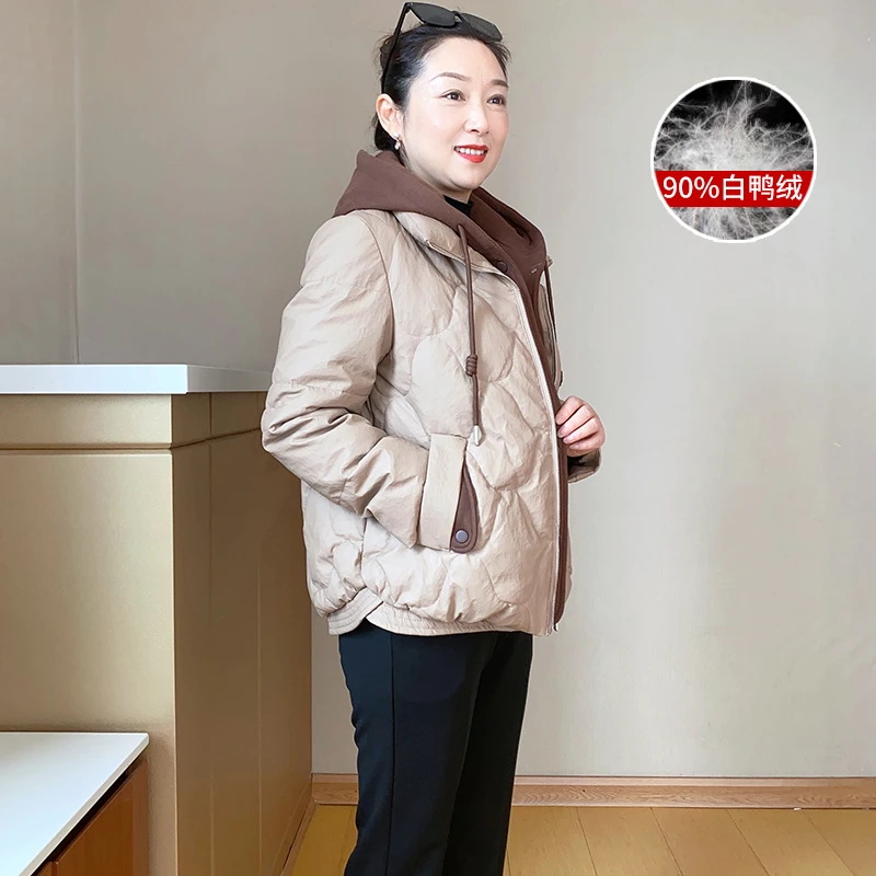 SL妈妈冬装中年女装短款羽绒服中老年大码防寒保暖连帽外套52087