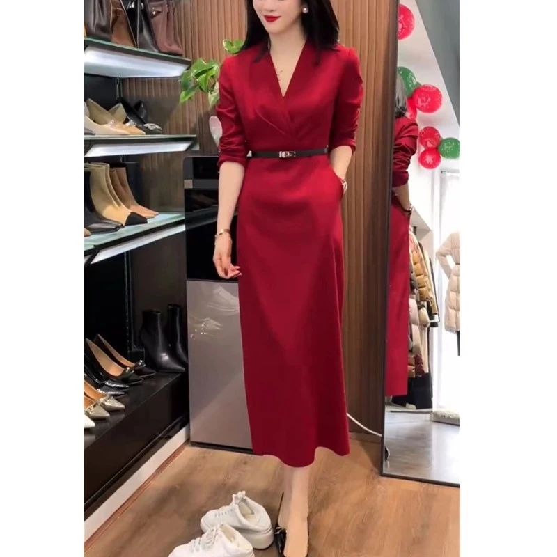 2416网红爆款女2025早春新款时尚精致长款连衣裙V领修身显瘦女裙