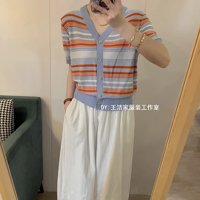 REKAYYAT《彩虹》休闲时尚百搭拼色V领彩条短袖针织衫