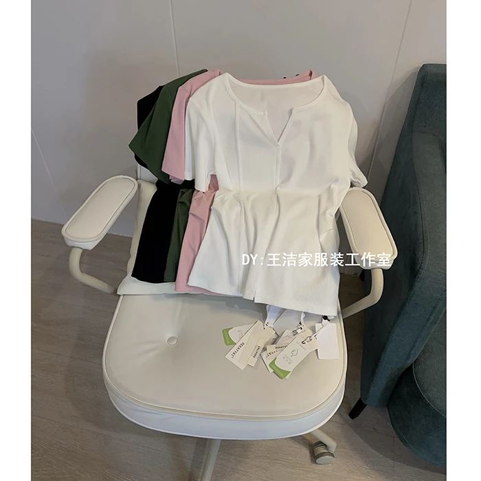 REKAYYAT《旭日》修身时尚百搭小众设计感V领短袖T恤