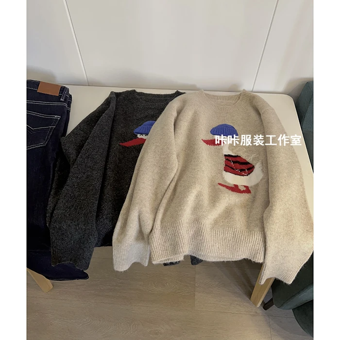 REKAYYAT “可爱鸭”绵羊毛冬季新款减龄百搭卡通刺绣圆领套头毛衣