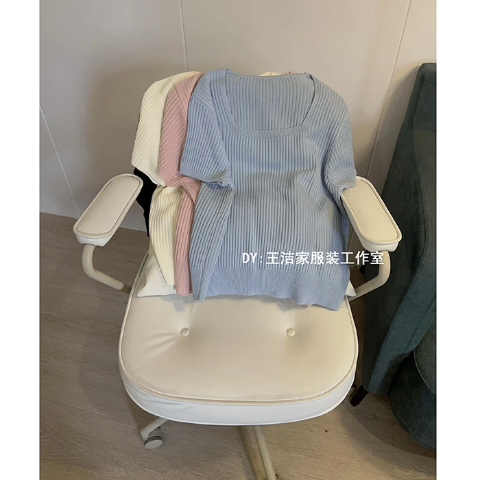 《轻音乐》REKAYYAT休闲时尚百搭舒适纯色方领短袖针织衫