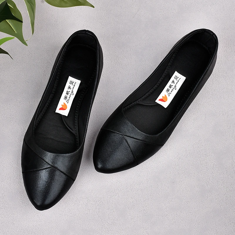 气质单鞋女平底2024年新款软底工作鞋黑色久站不累脚尖头通勤女鞋