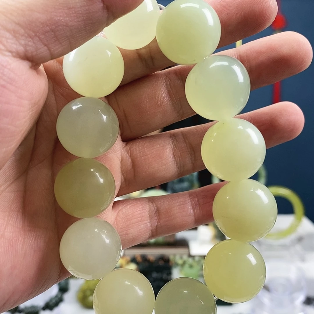 【闪购商品】蛇纹石玉手串未镶嵌李*
