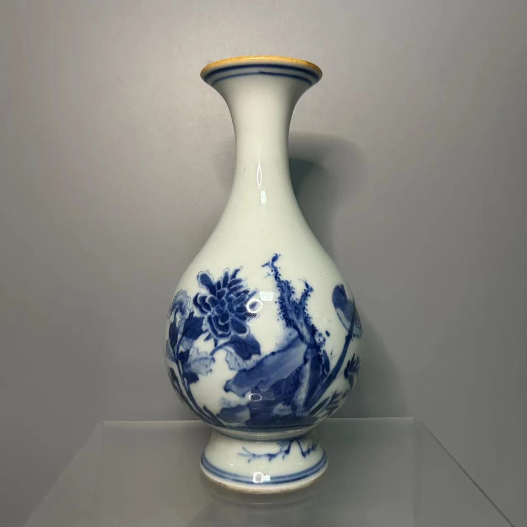 清早期 青花花鸟纹琵琶尊