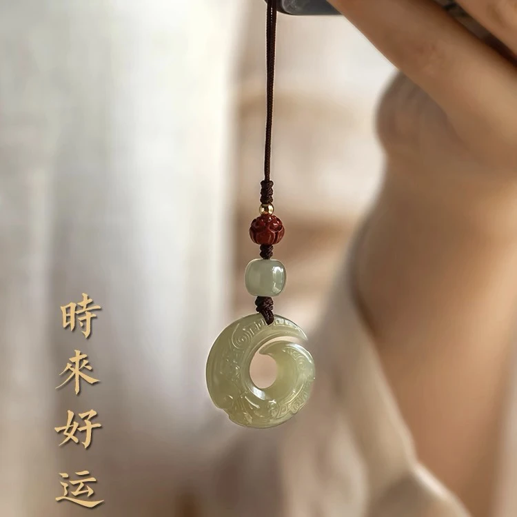 正品和田玉时来好运手机链挂件短款挂饰u盘吊坠男女高档玉石礼物。