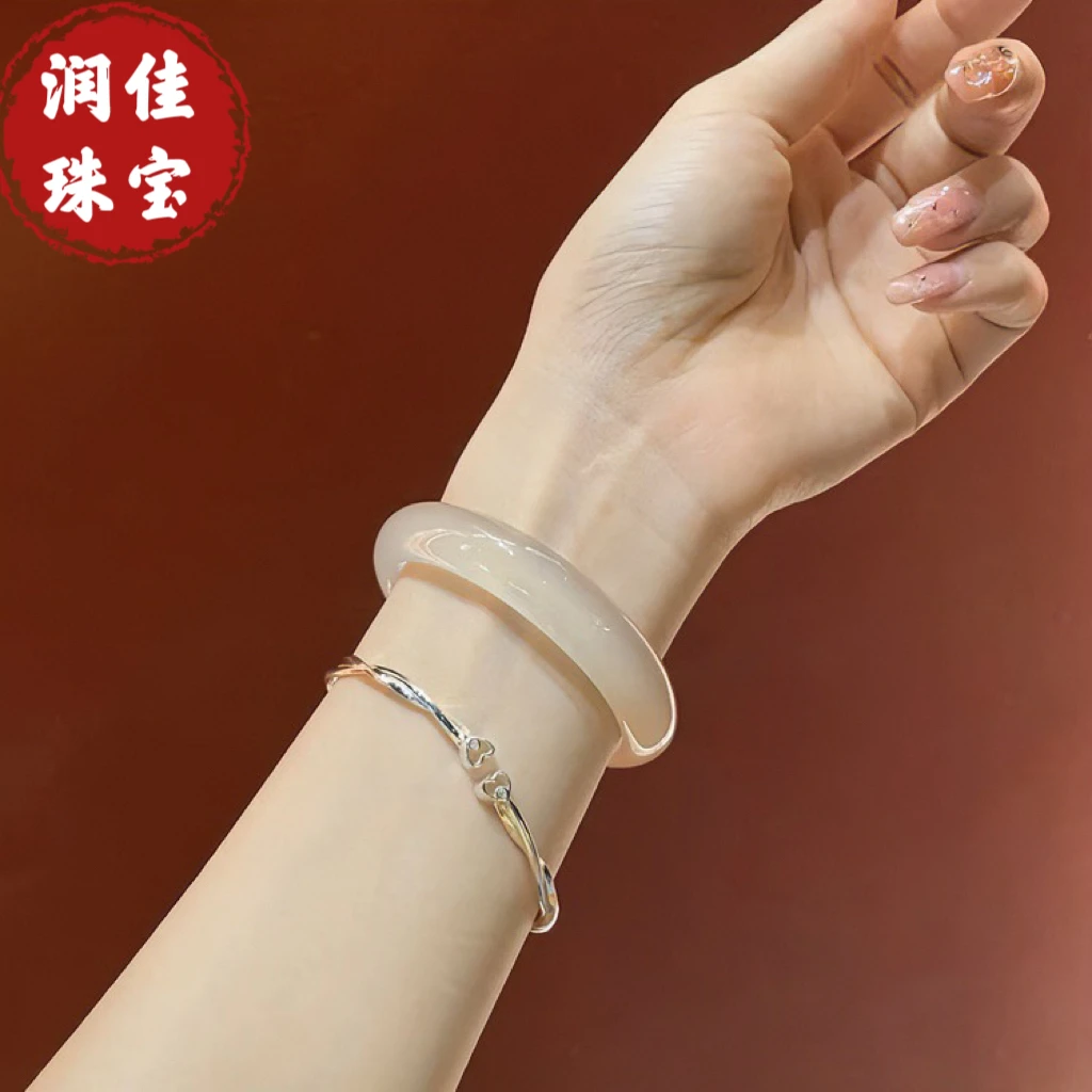 天然香槟色马料中宽扁条玛瑙玉髓手镯古风一口蜜糖女款平安镯气质