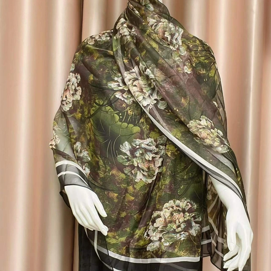 1009  帝王芙蓉 云纹纱130x180左右丝巾沙滩巾