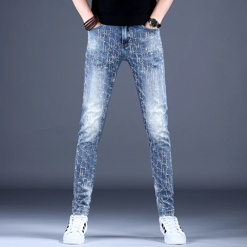 烫钻高端男士牛仔裤男款裤子男潮牌修身小脚高档直筒休闲裤子8958