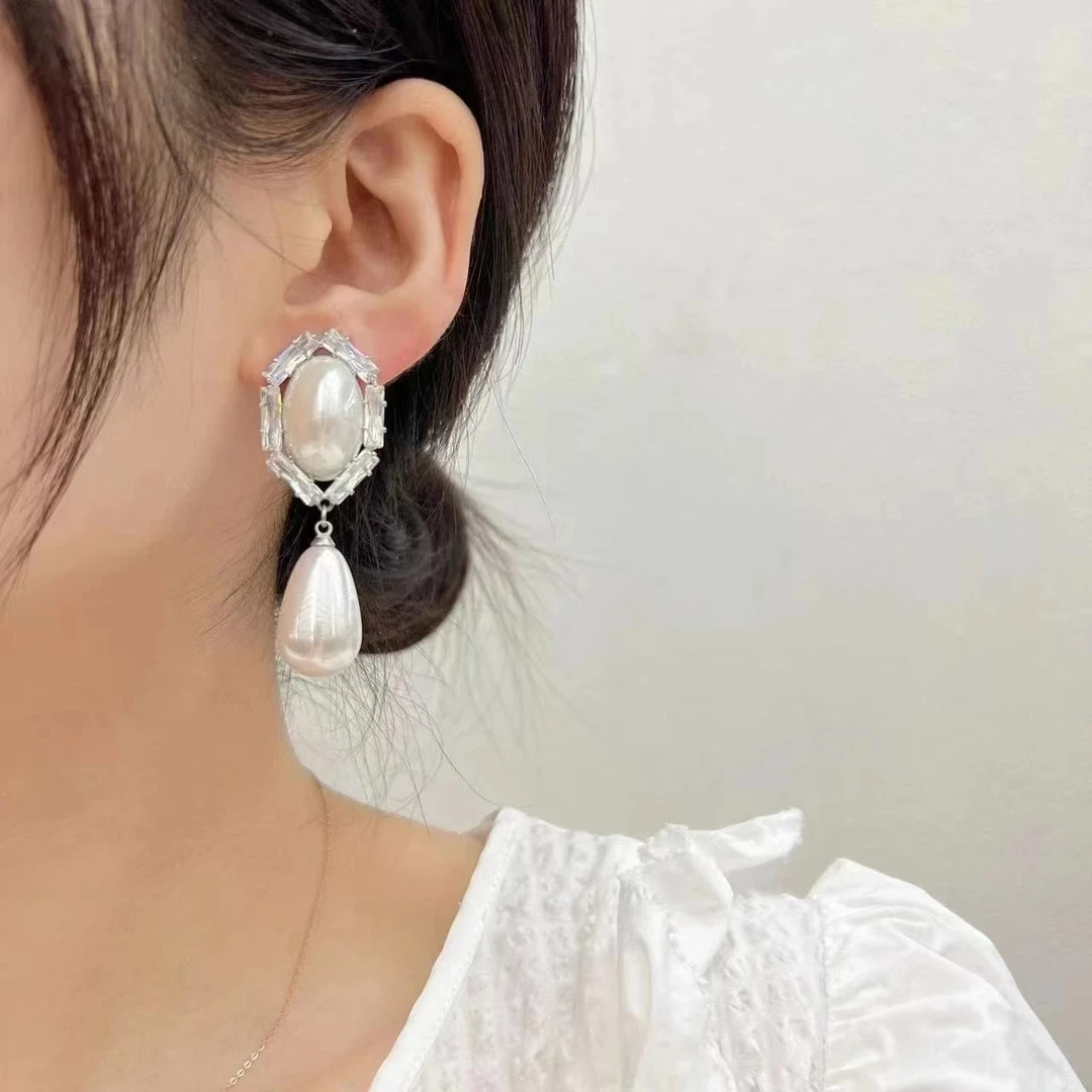 合金仿珍珠耳饰 1172轻奢小众珍珠耳坠高级气质网红耳环个性耳饰