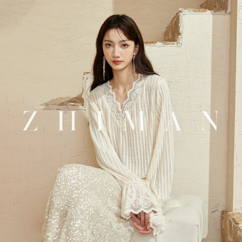 至漫ZHIMAN【温香软玉】绒感蕾丝V领长袖打底衫2024新款秋冬上衣