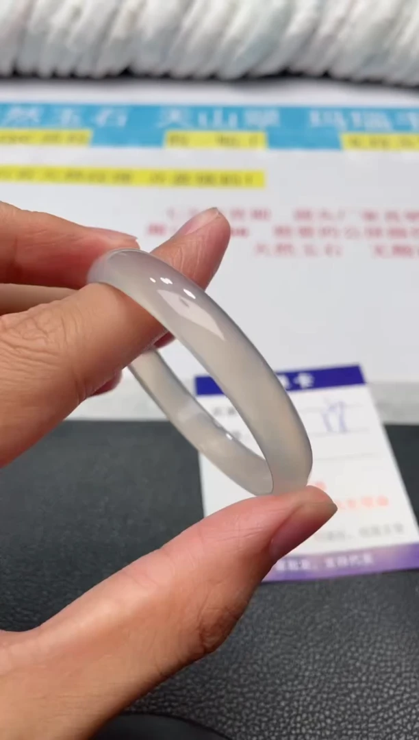 【闪购商品】玛瑙/玉髓手镯未镶嵌56+++57ZZ