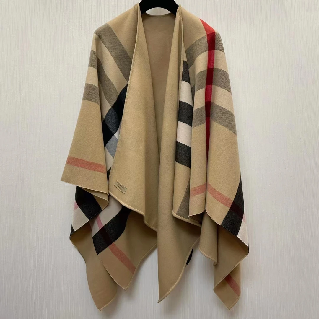 全新未使用  【佳娴】Burberry巴宝莉经典logo印花围巾 披肩 42外