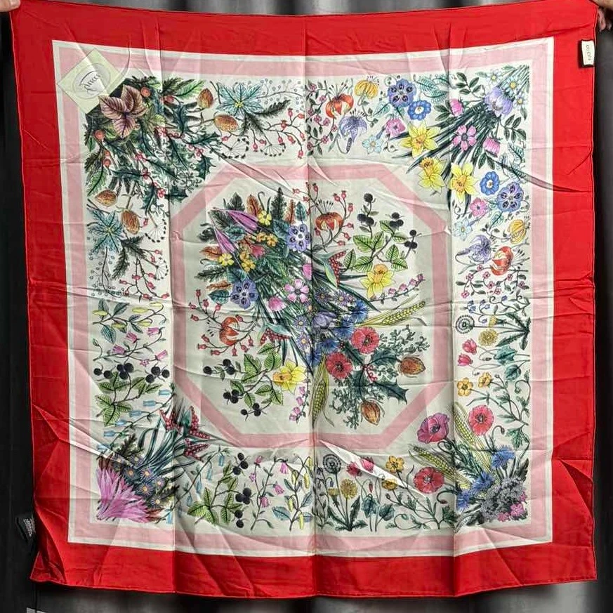全新未使用 GUCCI/古驰 【佳娴】GUCCI 红边果实印花丝巾