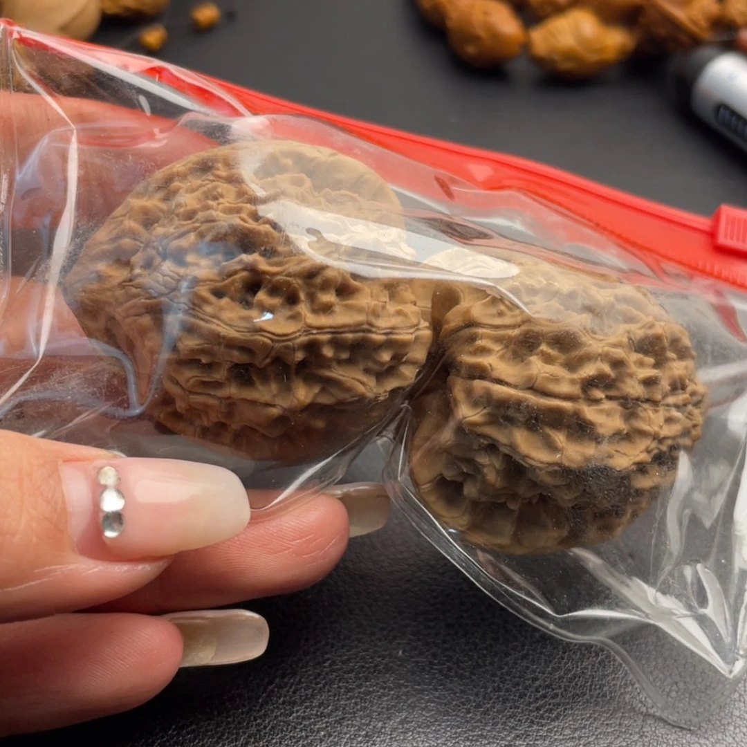 【闪购商品】橄榄核吊坠