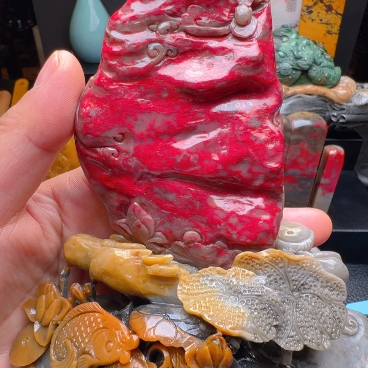 昌化鸡血石小摆件