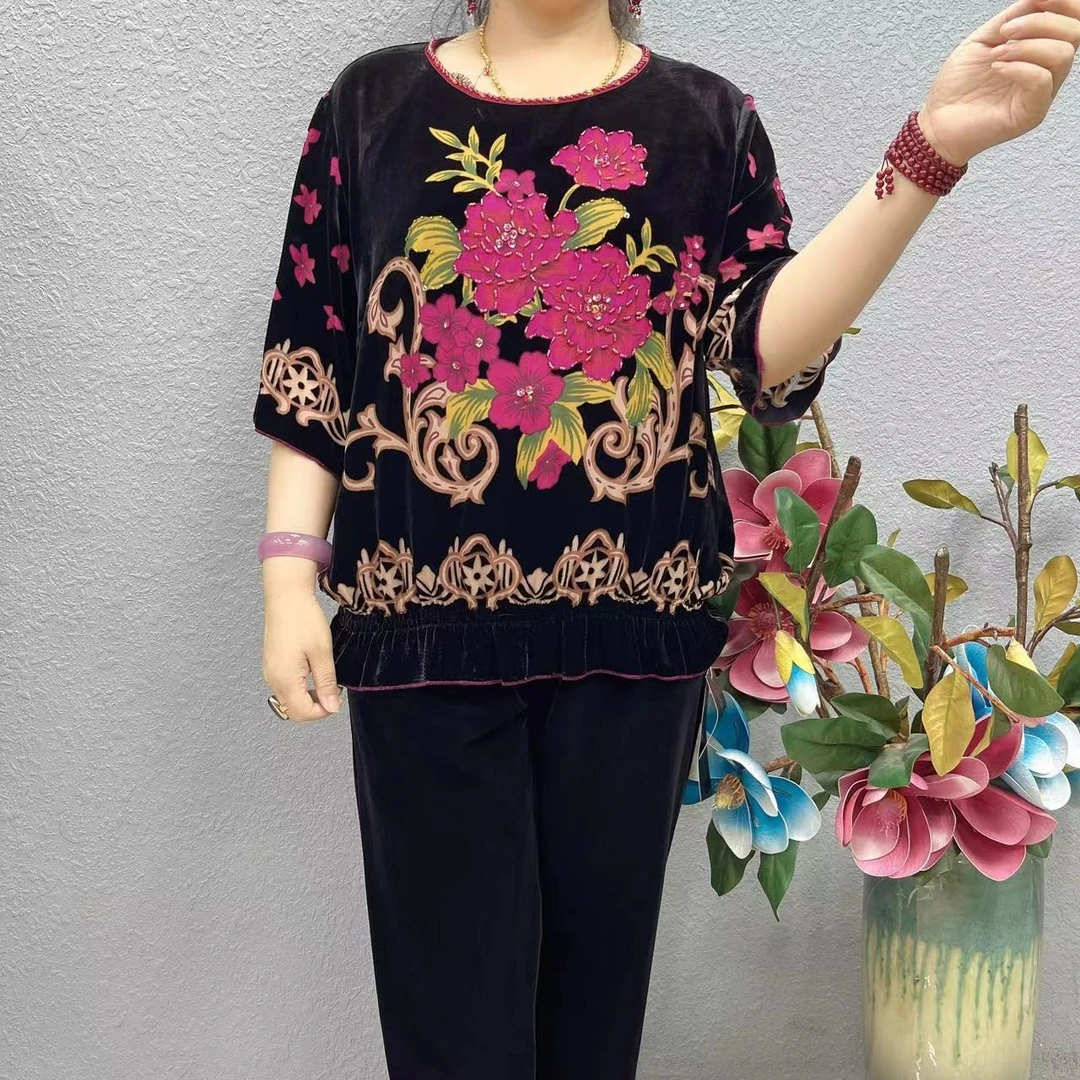P3-19055款桑蚕丝黑底牵牛花植绒大衫