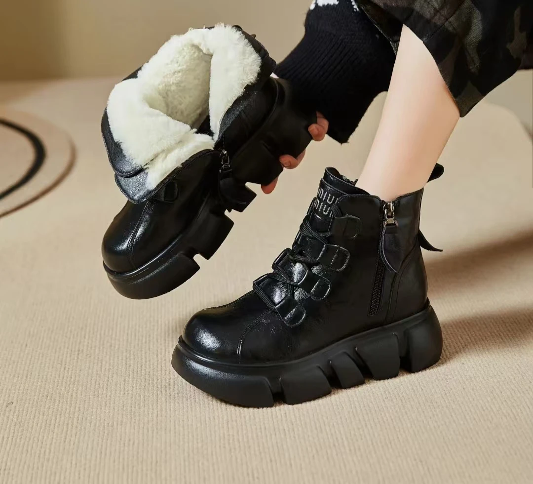 2024手抓纹秋冬厚底休闲百搭加绒英伦风冬季系带女士马丁靴潮流