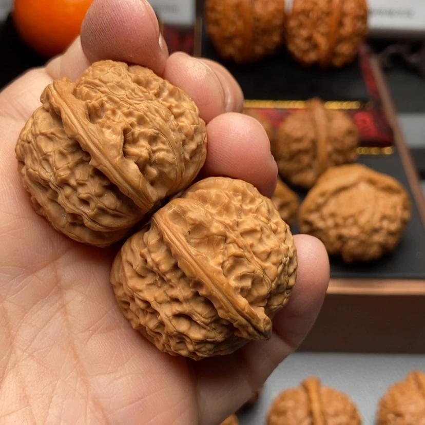 【闪购商品】文玩核桃把件闹**曼