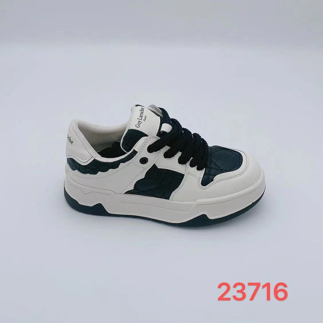 休闲鞋时尚百搭早春新款板鞋23716