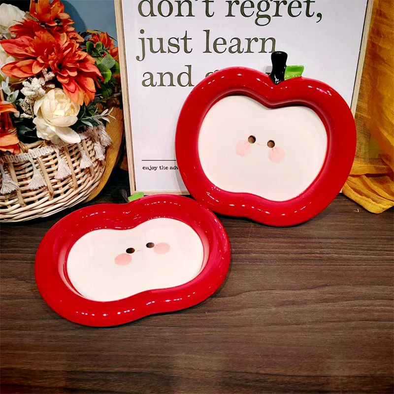 新年新款红边苹果盘8.5寸红边水果盘高级感喜庆陶瓷盘平安夜餐盘